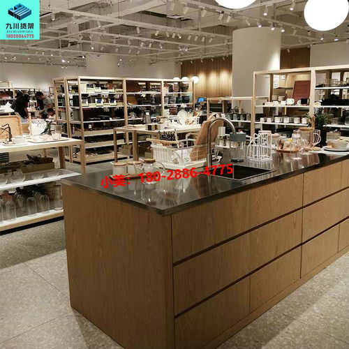 伶俐飾品加盟 融合專業貨架與金屬裝飾，打造卓越零售空間